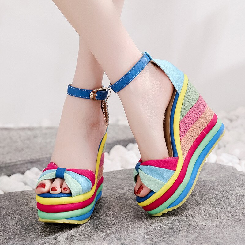 Chiara | Plateau-Sandalen Im Regenbogen-Look