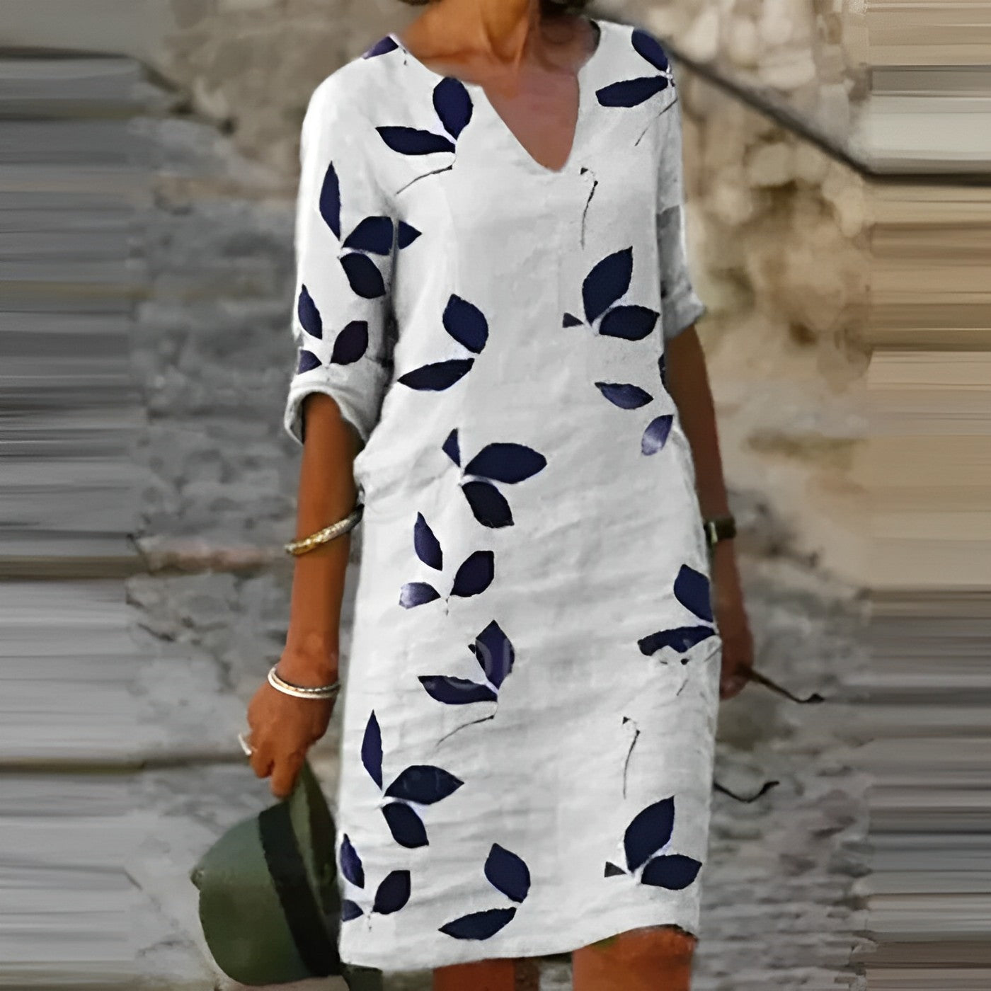 Bea | Sommerkleid Mit Blätterprint Und Femininer Silhouette