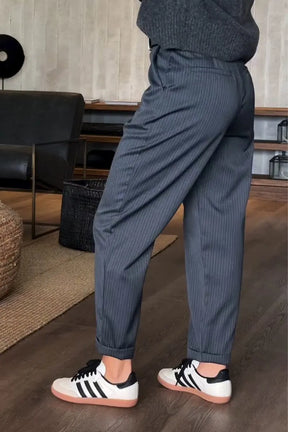 Mathilda | Streifen Anzughose mit hohem Bund und Elegantem Schnitt